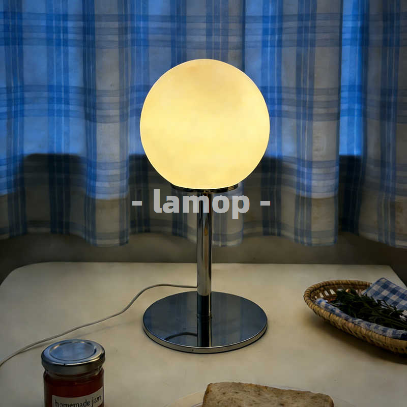 Desk Lamp Led - Melkwitte massieve globe chromen dunne paal