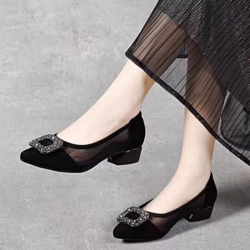 Elegante pumps met spitse neus - Home Office Size recensie en prijs