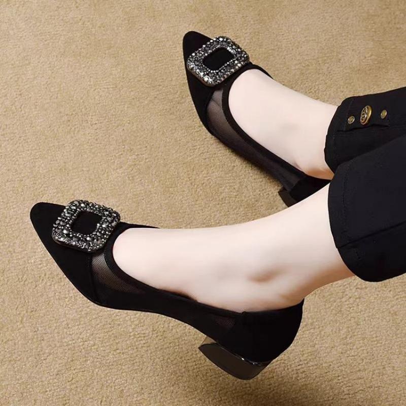 Elegante pumps met spitse neus - Home Office Size recensie en prijs